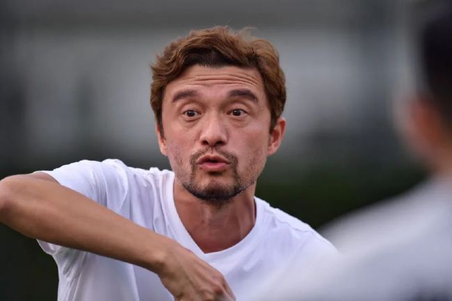 已婚妻子偷窥按摩