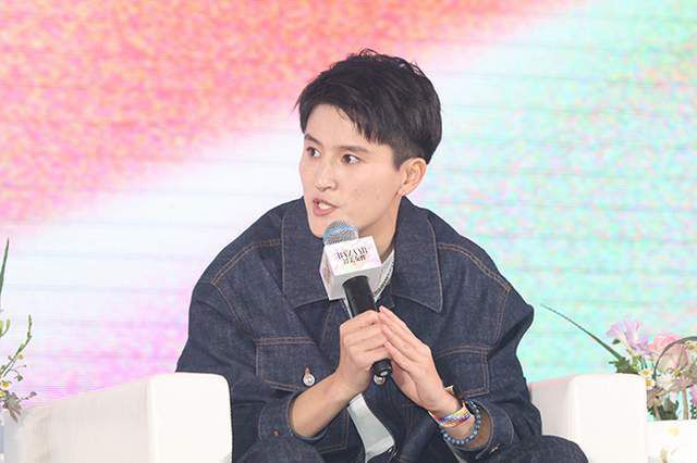 亚洲另类视频