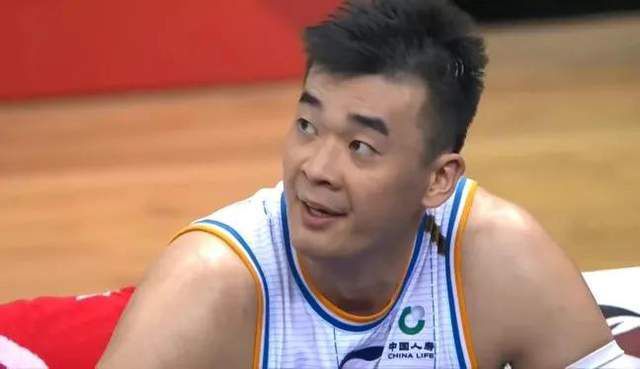 爱上兄弟的妈妈的主要角色